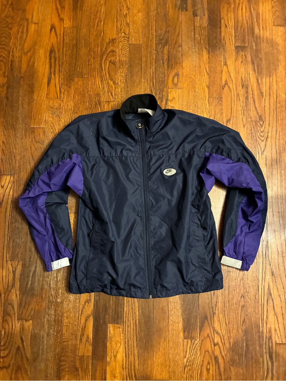 Vintage Nike windbreaker jacket size medium